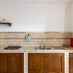 With Veranda And Private Parking דירה *